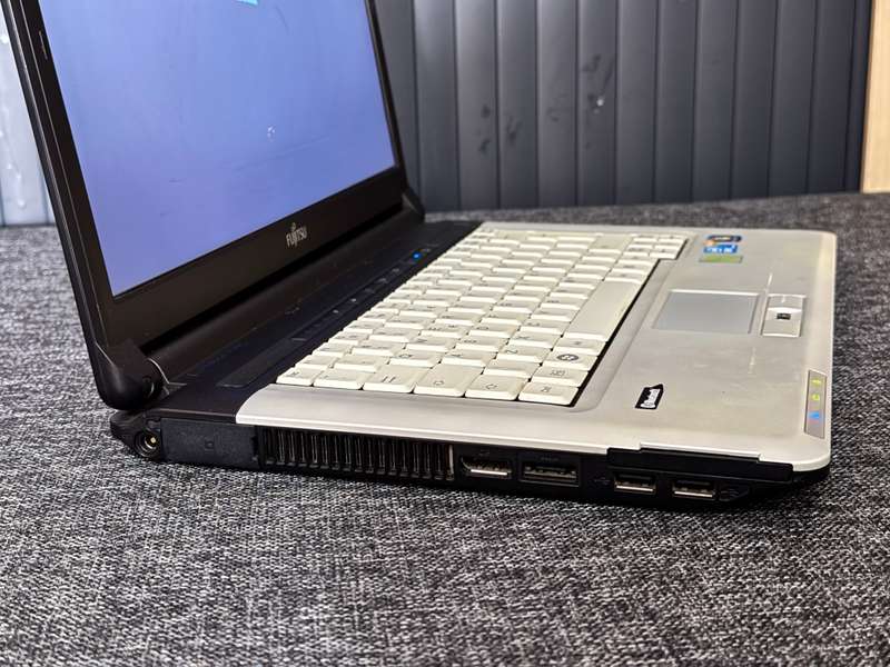 Fujitsu Lifebook S Series Intel Core i5