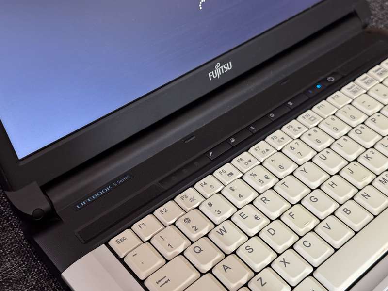 Fujitsu Lifebook S Series Intel Core i5