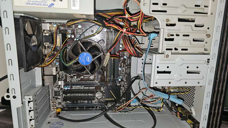 Gigabyte PC G4400