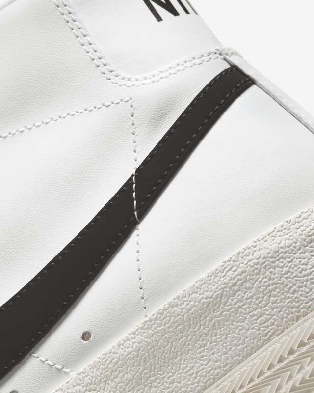 Nike Men`s Blazer Mid '77 Vintage White/ Black BQ6806 100 Size UK 11 (SA 11)