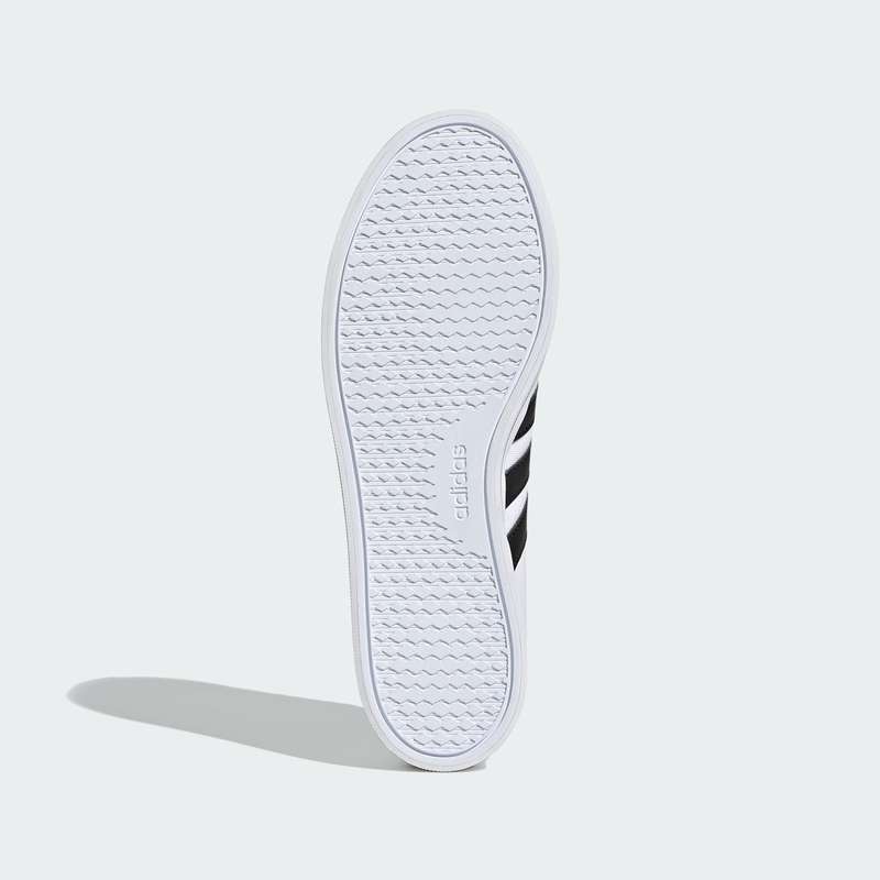 adidas Men`s BRAVADA Cloud White / Core Black FV8086 Size UK 10 (SA 10)