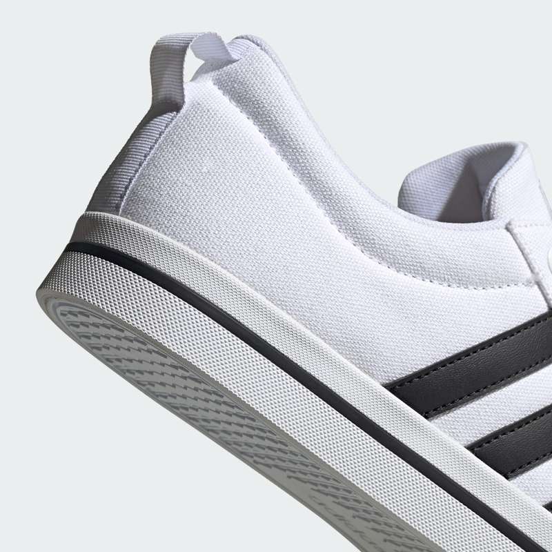 adidas Men`s BRAVADA Cloud White / Core Black FV8086 Size UK 10 (SA 10)