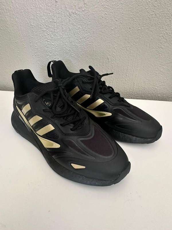 adidas Men`s ZX 2K Boost 2.0 Black/ Gold PREOWNED GZ7743 Size UK 8 (SA 8)