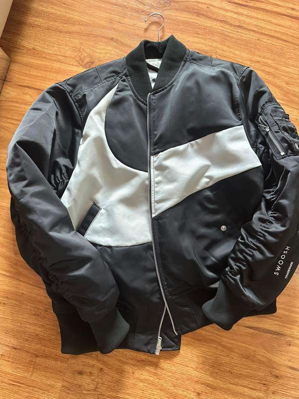 Nike Men's Sportswear Reversible Bomber Therma Fit Jacket DR7020 010
