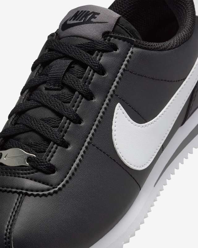 Nike kids UNISEX CORTEZ Black/ White  - Size UK 4