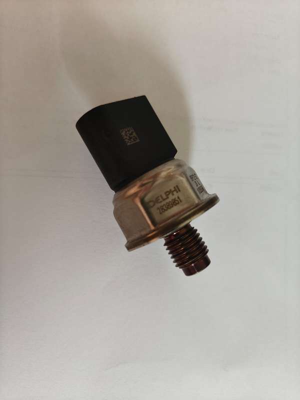 Mercedes Delphi Rail Pressure Sensor  85PP22-02, 28389851 1618595346 9307Z521B