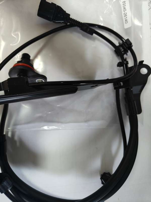 Toyota  Hiace Abs Wheel Speed Sensor  89545-26140 Right Rear