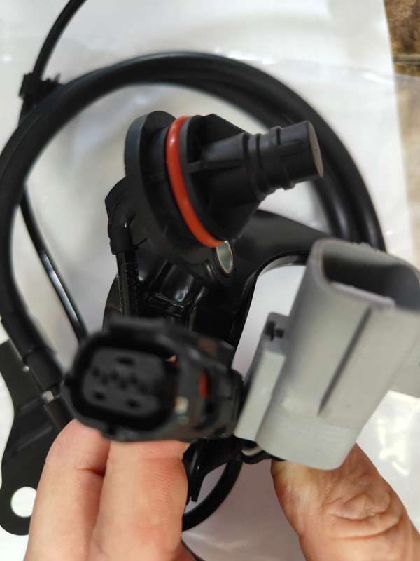 Toyota  Hiace Abs Wheel Speed Sensor  89545-26140 Right Rear