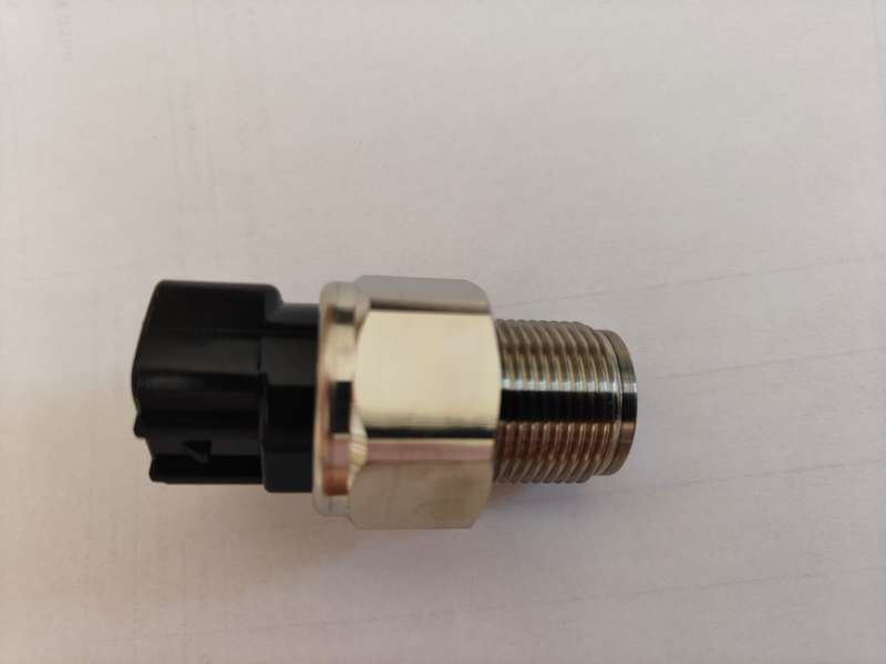 Toyota Fuel Pressure Sensor Toyota Part 89458-60010 499000-6080 6pins D-4D Prado Hilux Hiace