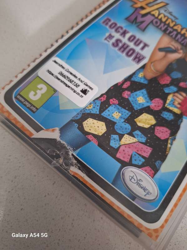 Hannah Montana: Rock Out the Show (PSP) - Essentials - NEXT BUSINESS DAY SHIPPING!