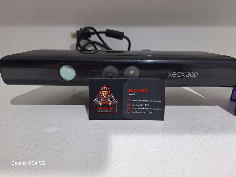 Kinect Sensor with Kinect Adventures Game (XBOX 360) / XBOX 360 KINECT WITH GAME - 14 DAYS WARRANTY!