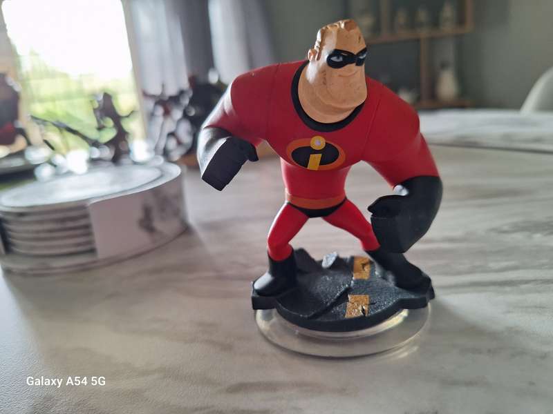 Disney Infinity 1.0 Mr. Incredible Figurine - NEXT BUSINESS DAY SHIPPING!