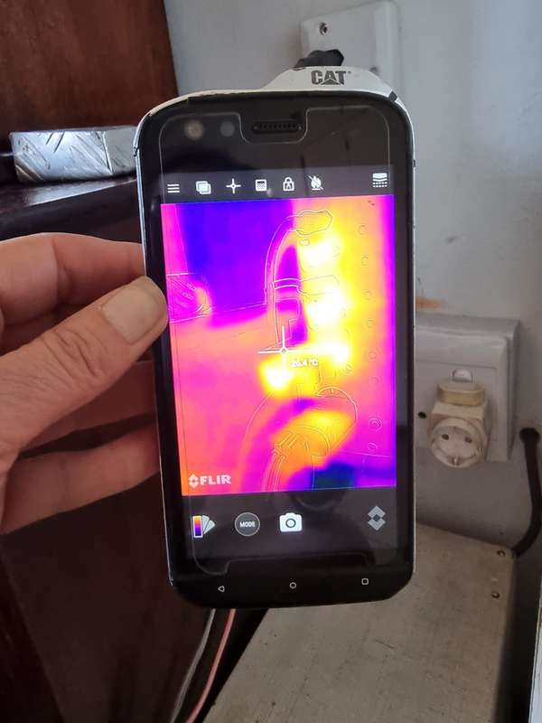 Rugged Caterpillar S61 dust/water resistant. Gorilla Glass 5. Drop to concrete resistance 1.8m.