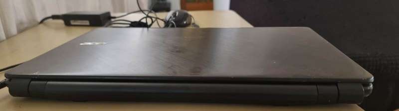 Superfast bargain Acer travelmate i5 ssd hhd 8gb ram 64bit Windows 10