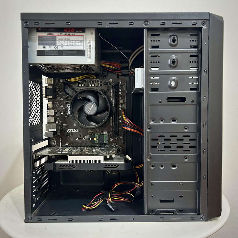 Fortnite Ryzen Gaming PC with RX560 Graphics Card AKA BomaRento