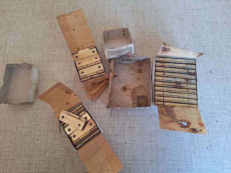 50mm but hinges and 75mm sinkless hinges