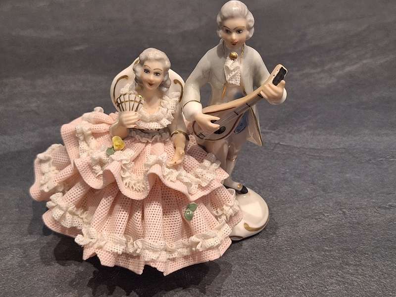 Stunning Dresden couples figurines 13cm high
