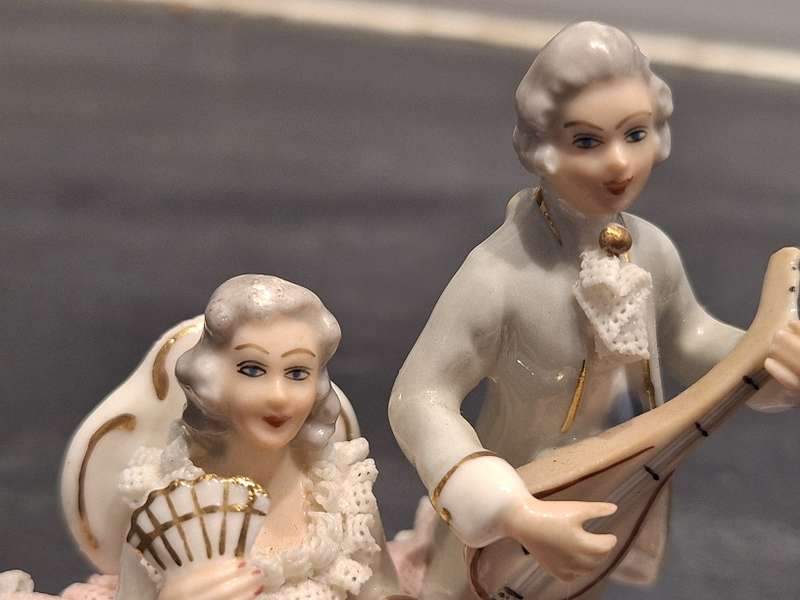 Stunning Dresden couples figurines 13cm high