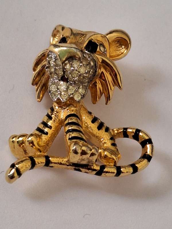 A Lovely Tiger brooch
