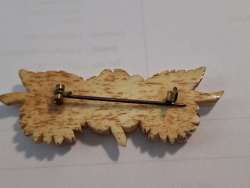 Pretty brooch plastic