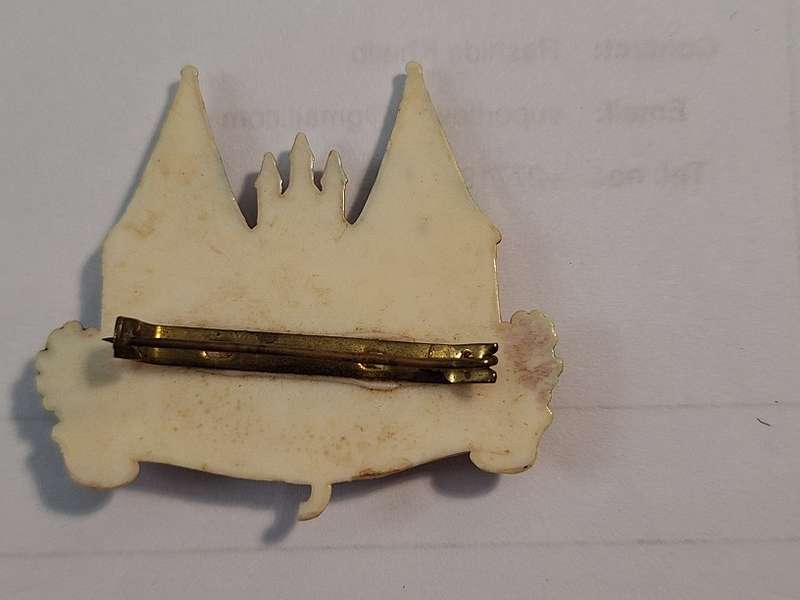 Lubeck-Holstentor brooch plastic