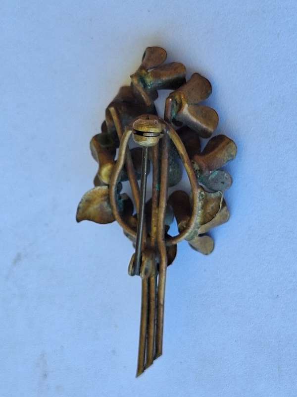 Stunning flower brooch