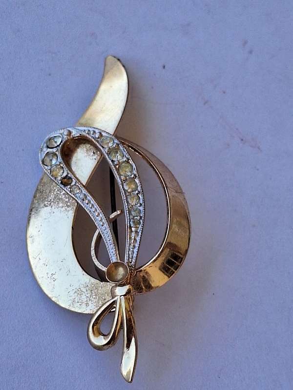 Pretty brooch