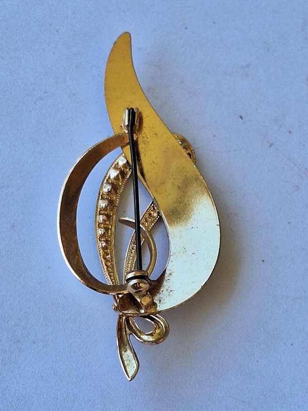Pretty brooch