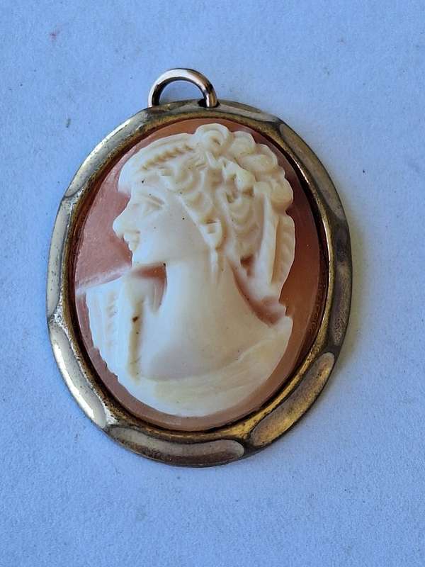Pretty pendant