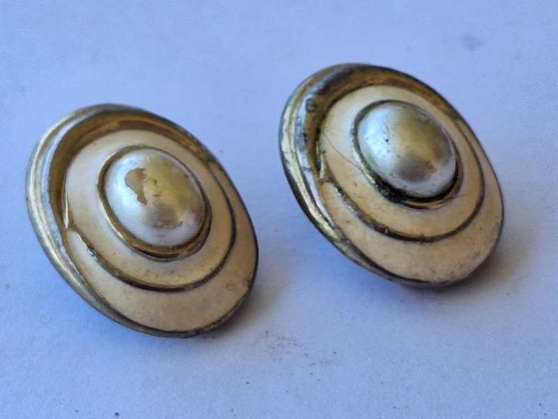Clipon earrings