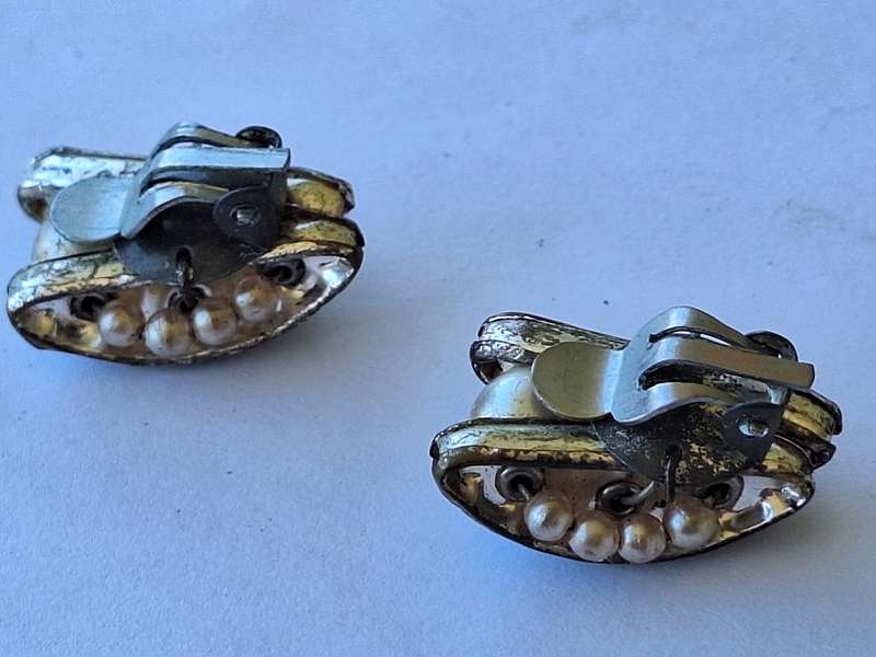 Clip on earrings