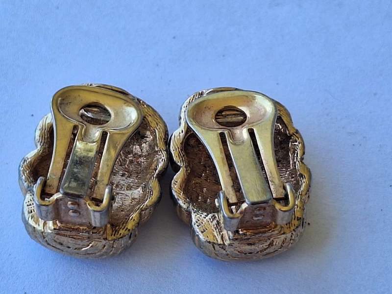 Clip on earrings
