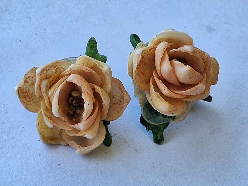Flower earrings