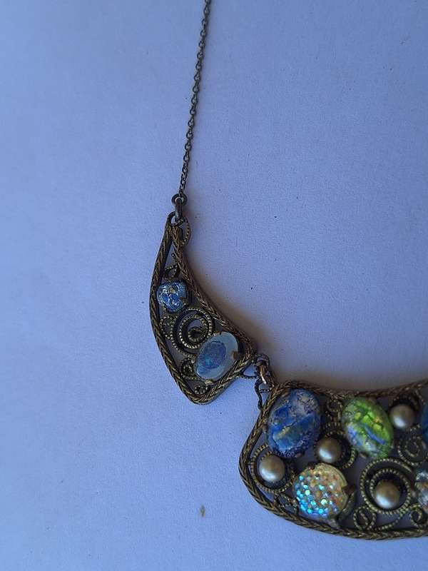 Stunning Brass toned Necklace