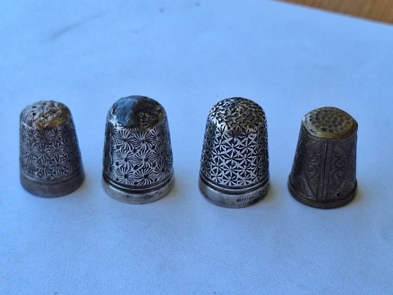 4 x Collectable thimbles