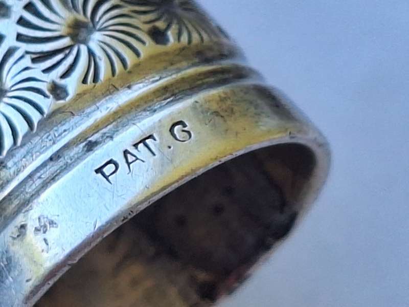 4 x Collectable thimbles