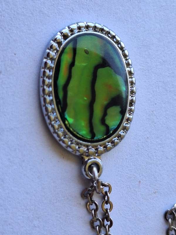 Necklace with stunning pendant