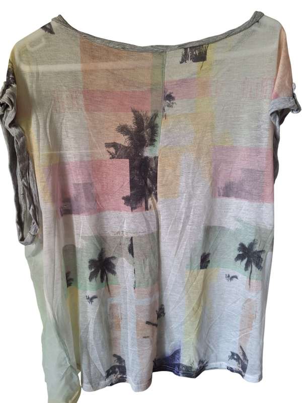 Lovely floral top 36