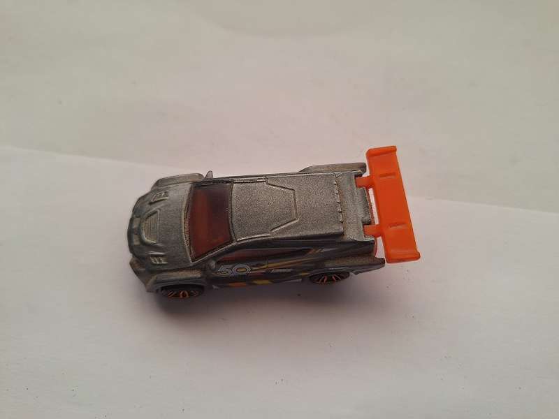Hot Wheels Loop coupe 50th anniversary