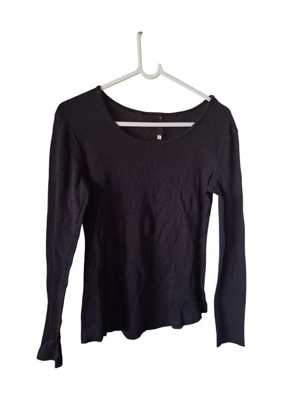 Woolworths winter T-shirt size Small