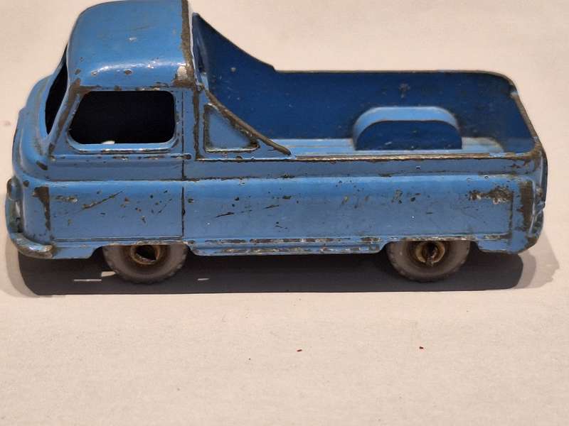 Morris J2 Pick-up by Lesney