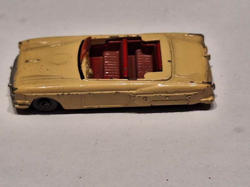 Packard convertable, damaged