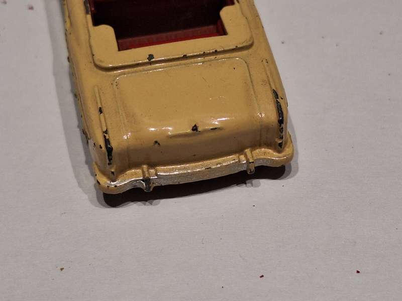 Packard convertable, damaged