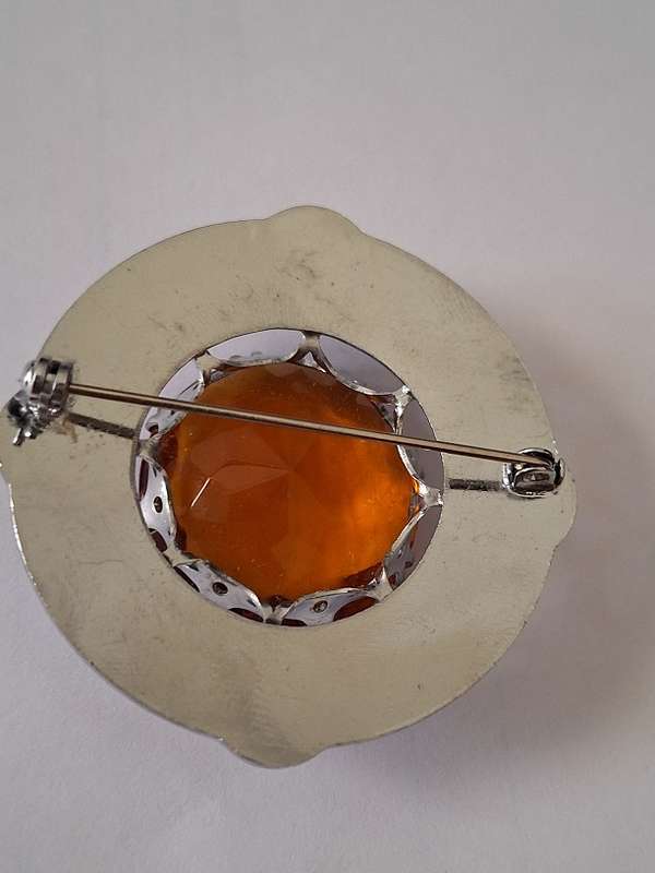 Celtic design large cognac glass silver tone scottish brooch