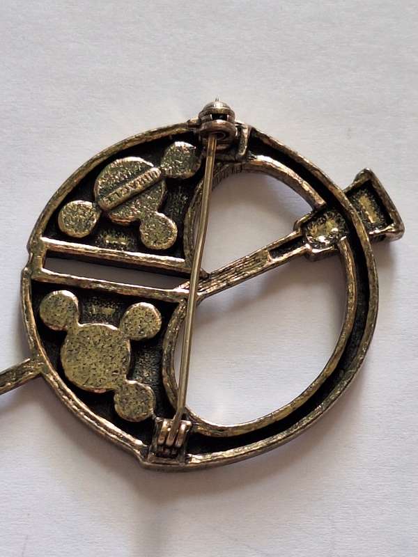 Vintage Miracle Scottish brooch
