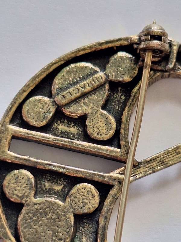 Vintage Miracle Scottish brooch
