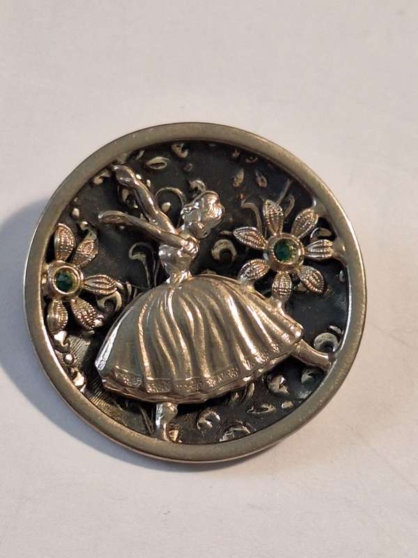 Lovely Ballerina brooch, pin missing