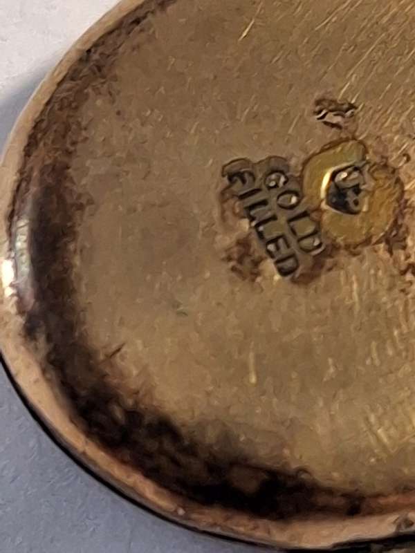 Gold Filled locket pendant 7.6gr