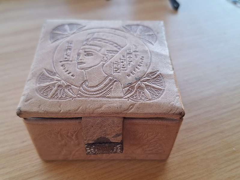 Lovely Egyptian leatherbound jewlery box
