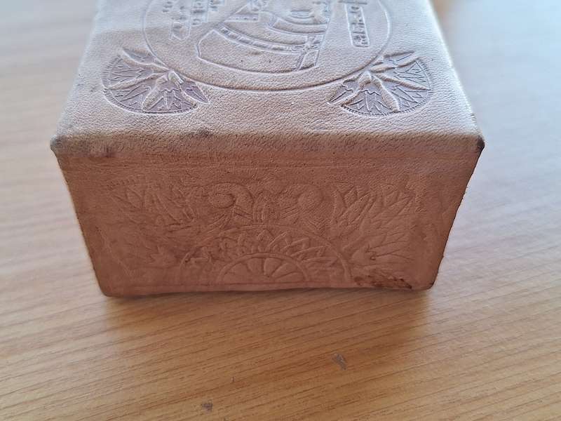 Lovely Egyptian leatherbound jewlery box